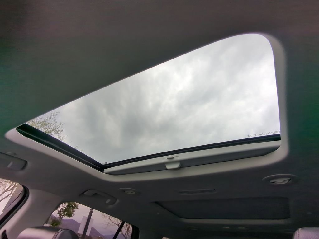Used 2019 Chevrolet Traverse Premier w/ Redline Edition FWD image 22