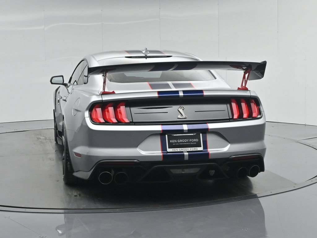 Used 2020 Ford Mustang Shelby GT500 w/ Carbon Fiber Track Pack RWD image 28