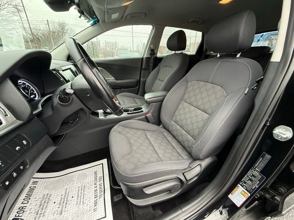 Used 2019 Kia Niro LX image 12