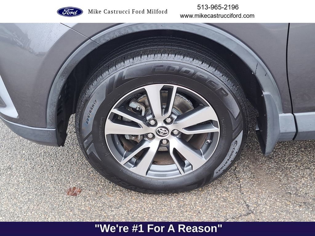 Used 2018 Toyota RAV4 XLE image 9