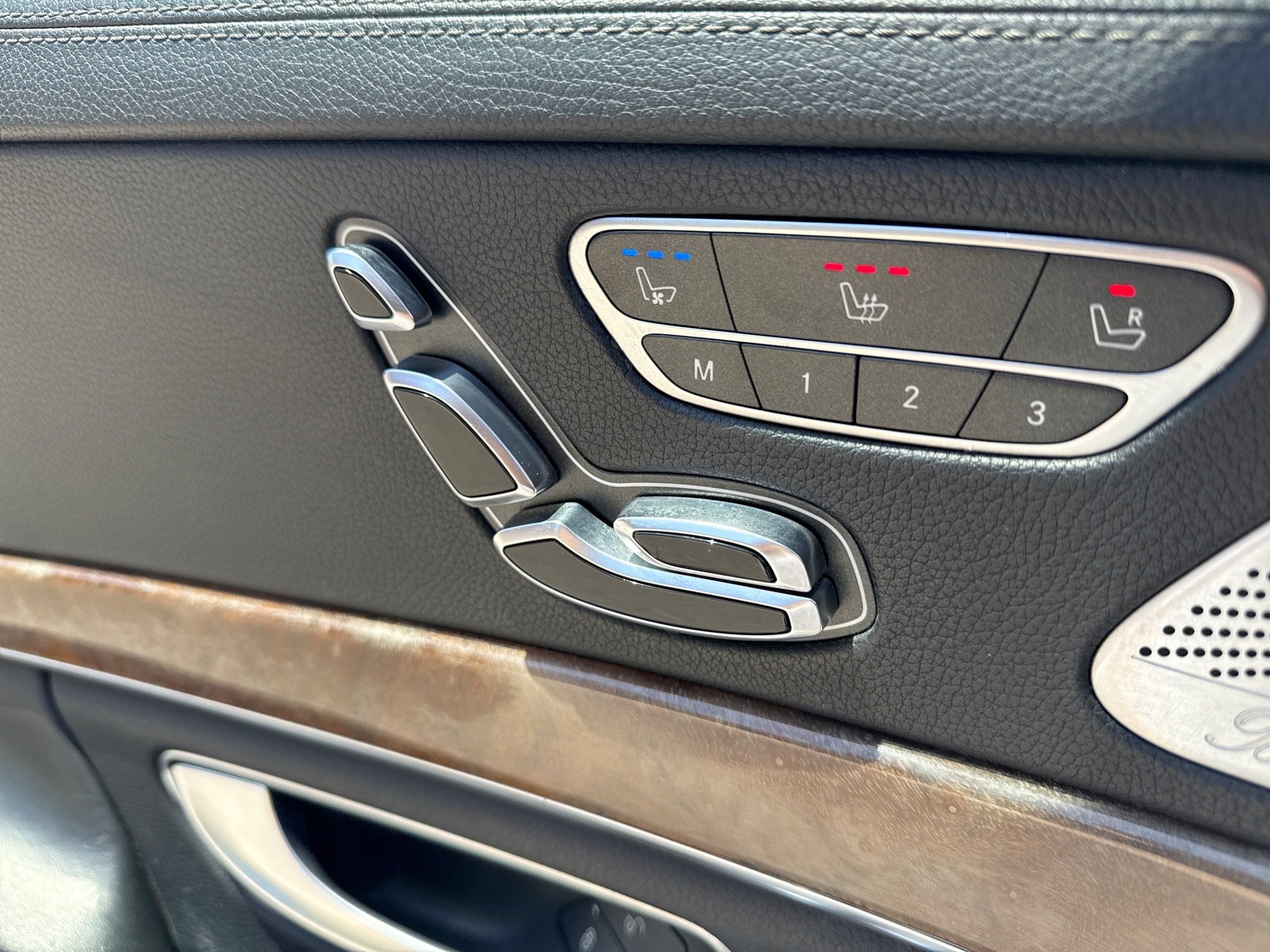 Used 2014 Mercedes-Benz S 550 Sedan image 14