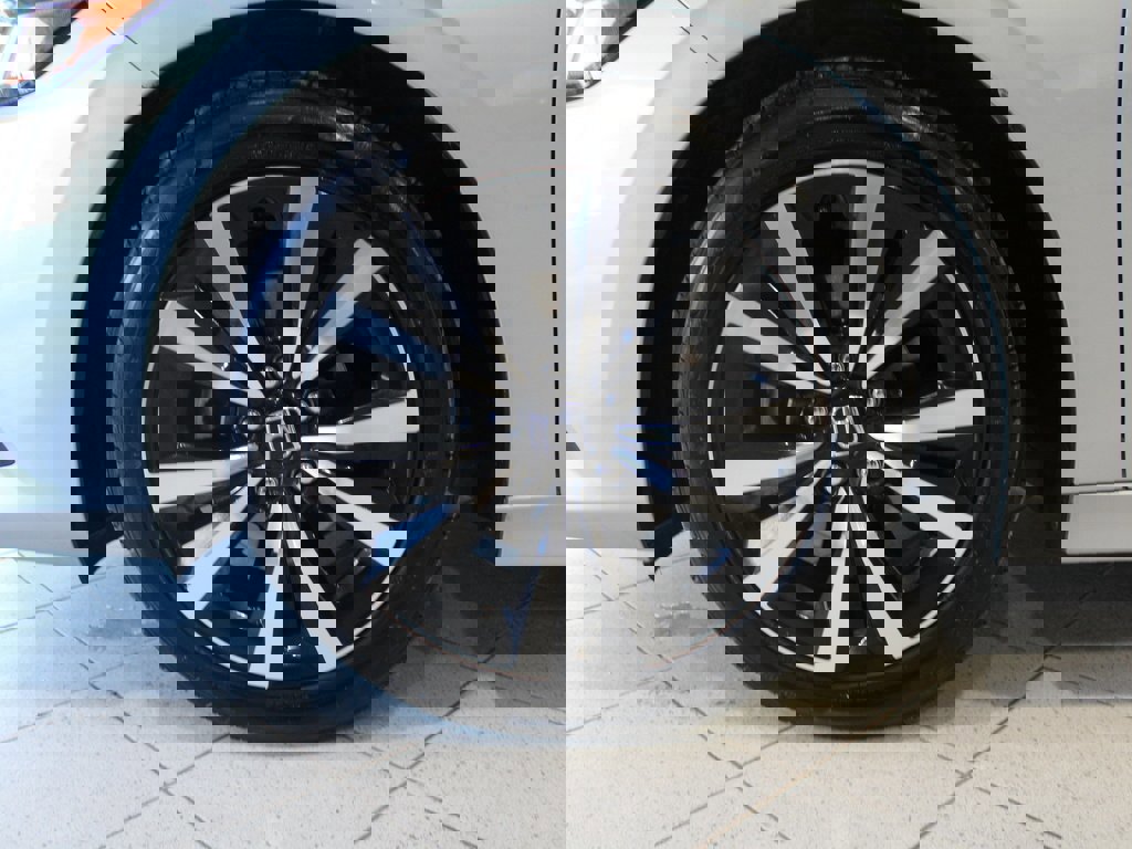 Certified 2023 Honda Civic EX image 11