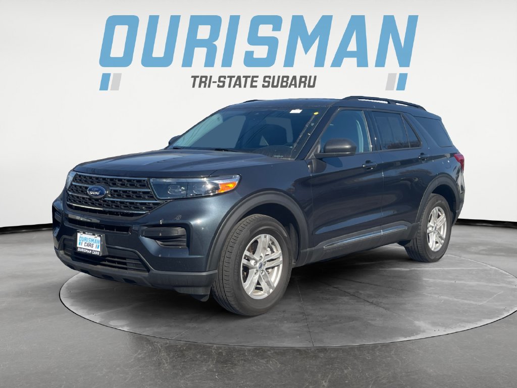 Used 2023 Ford Explorer XLT AWD/4WD image 2