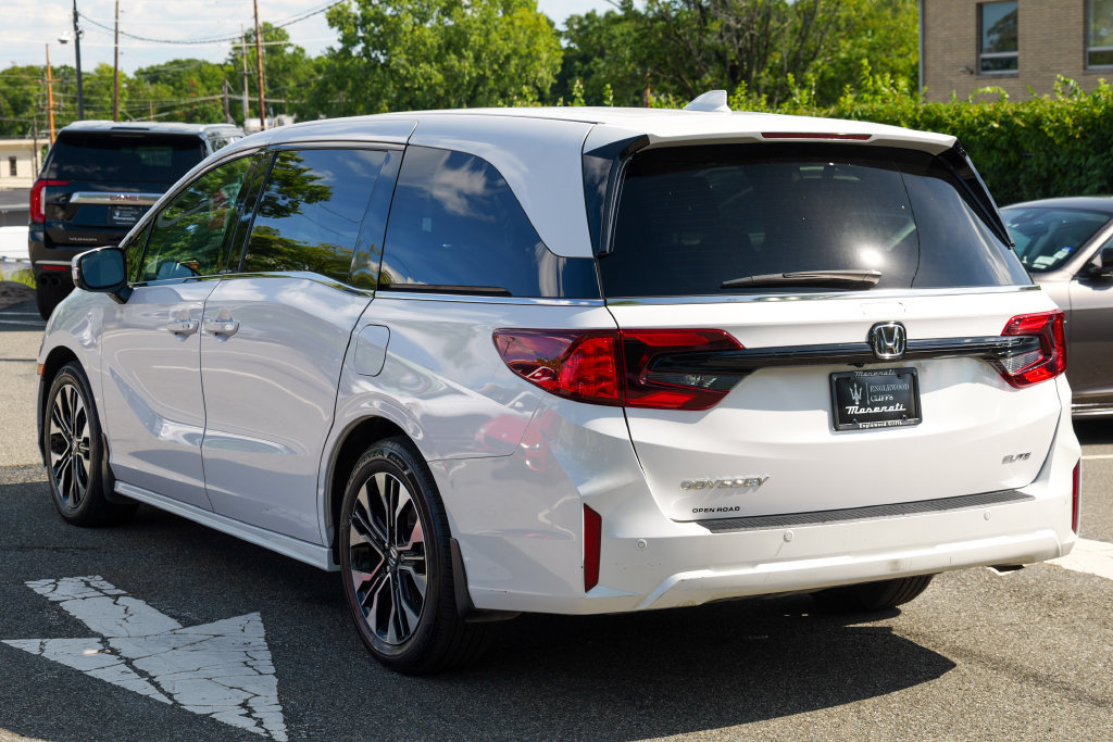 Used 2025 Honda Odyssey Elite image 5