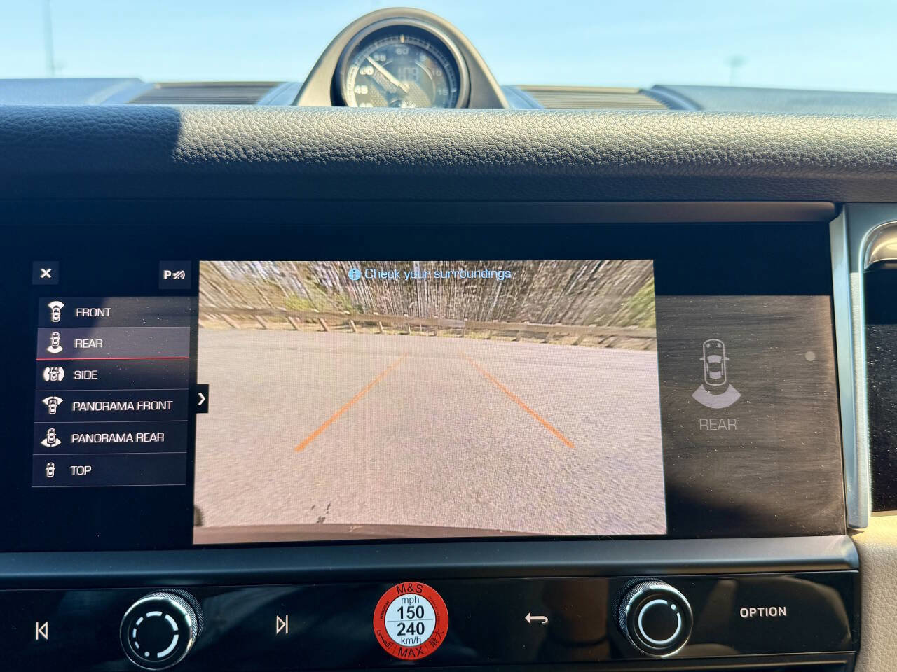 Used 2024 Porsche Macan w/ Premium Plus Package AWD/4WD image 31