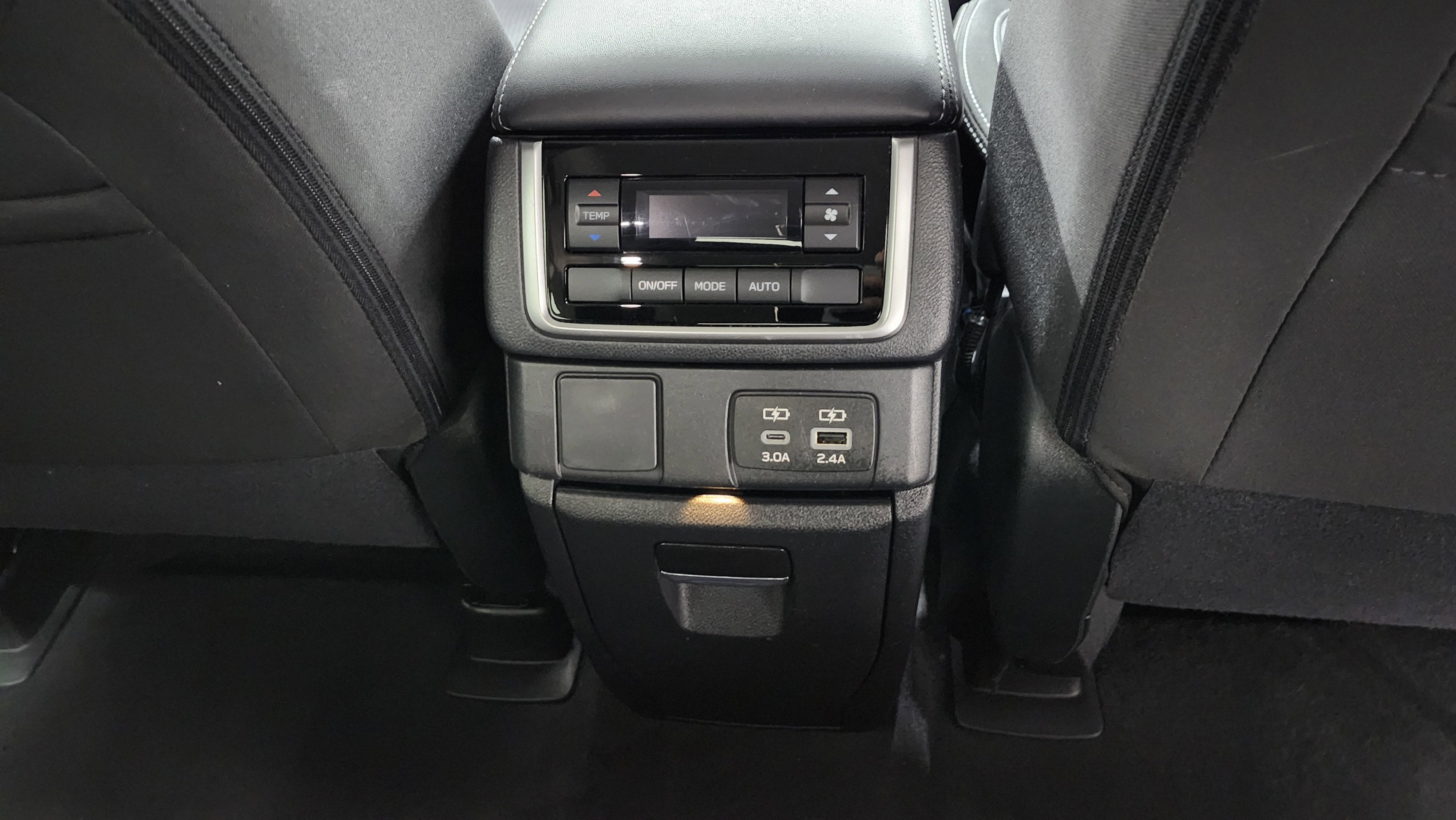 Used 2025 Subaru Ascent Premium image 22