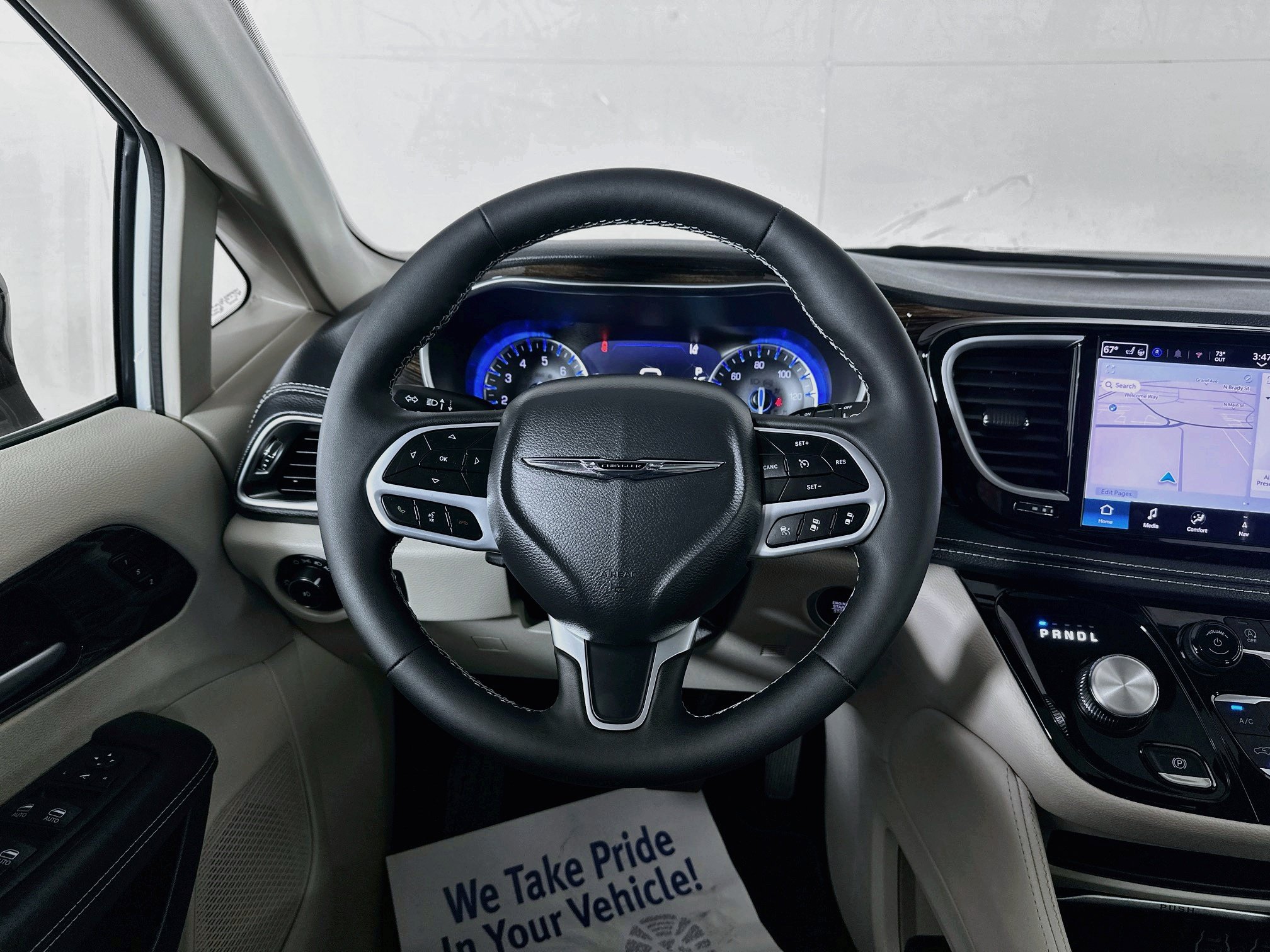 Used 2024 Chrysler Pacifica Limited FWD image 22