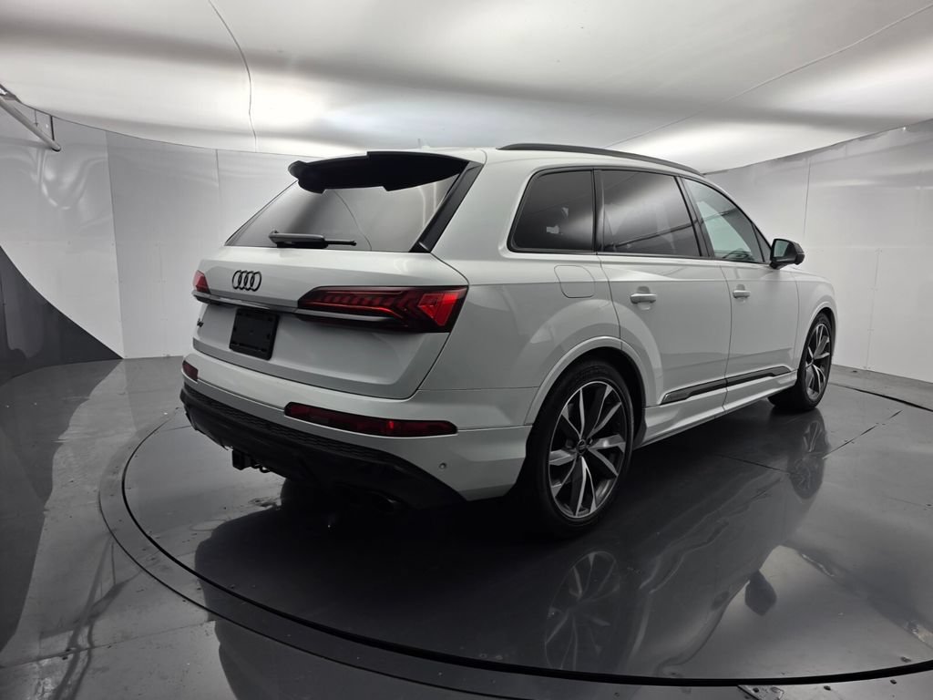 Used 2023 Audi SQ7 Prestige w/ Prestige Package AWD/4WD image 4