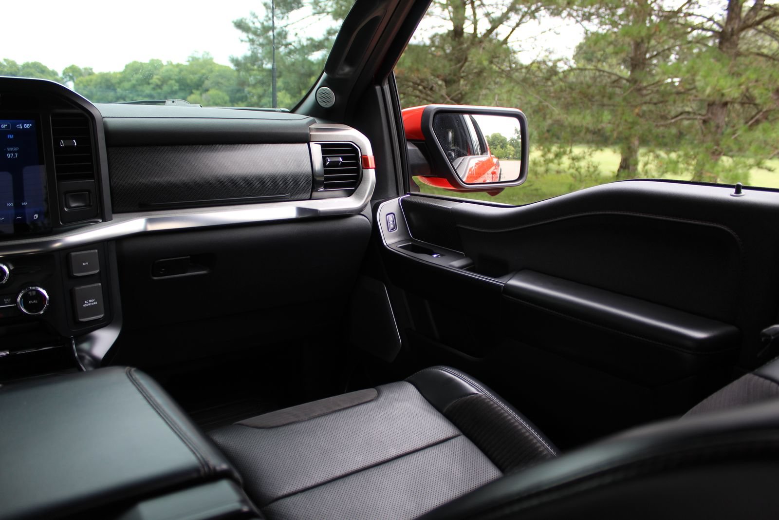 Used 2023 Ford F150 Raptor w/ Raptor Carbon Fiber Package AWD/4WD image 12