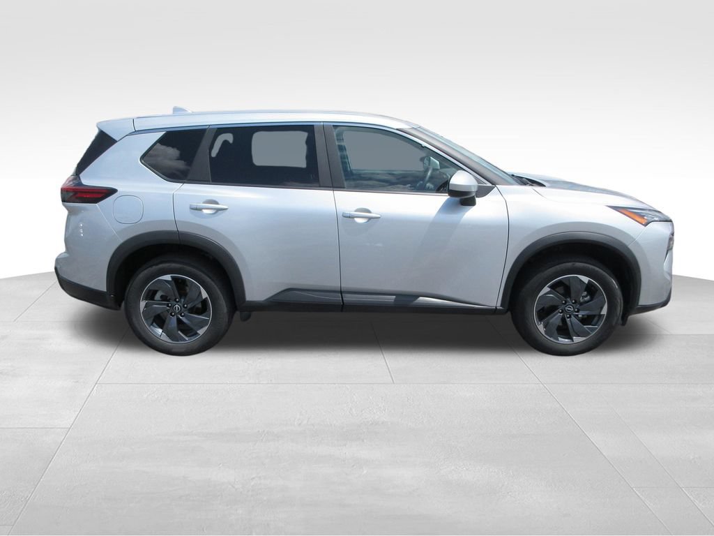 Used 2025 Nissan Rogue SV FWD image 6