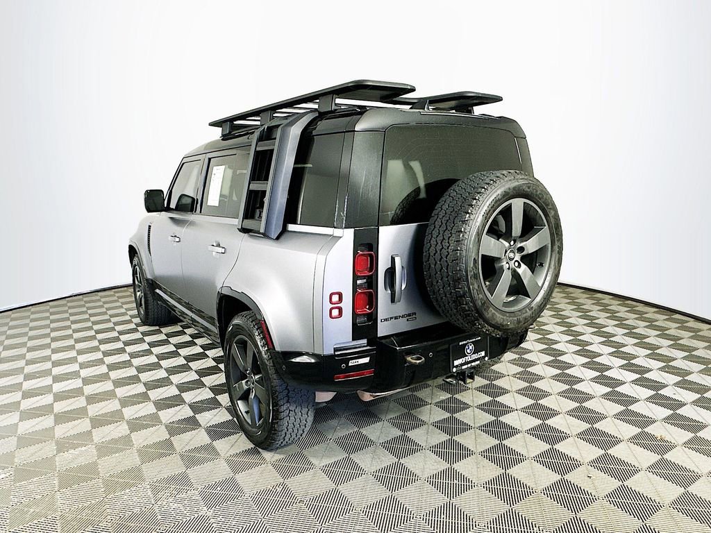 Used 2022 Land Rover Defender 110 X-Dynamic SE image 6