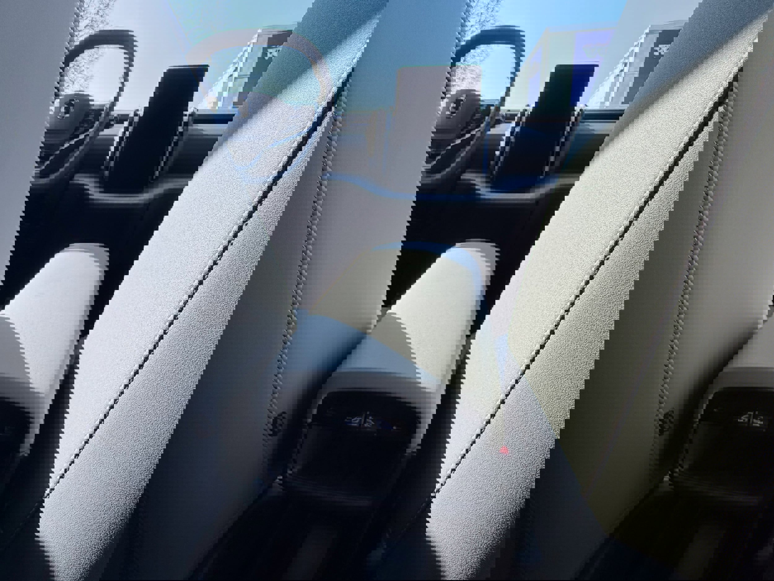 Used 2026 Volvo EX30 Cross Country Ultra w/ Protection Package Premier image 12