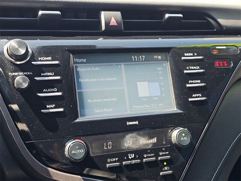 Used 2020 Toyota Camry SE image 23