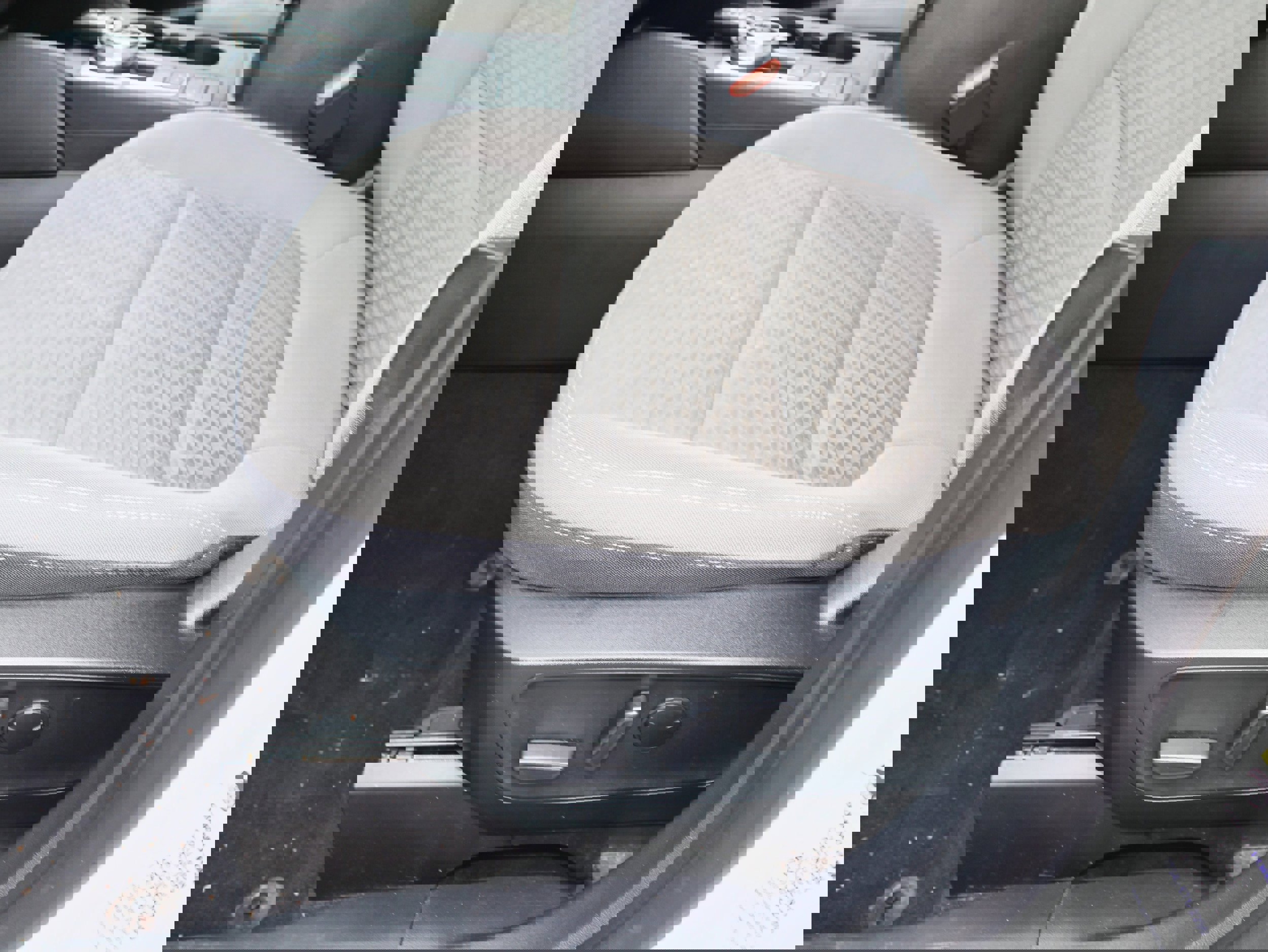 Used 2022 Ford Escape SE w/ Cold Weather Package image 11