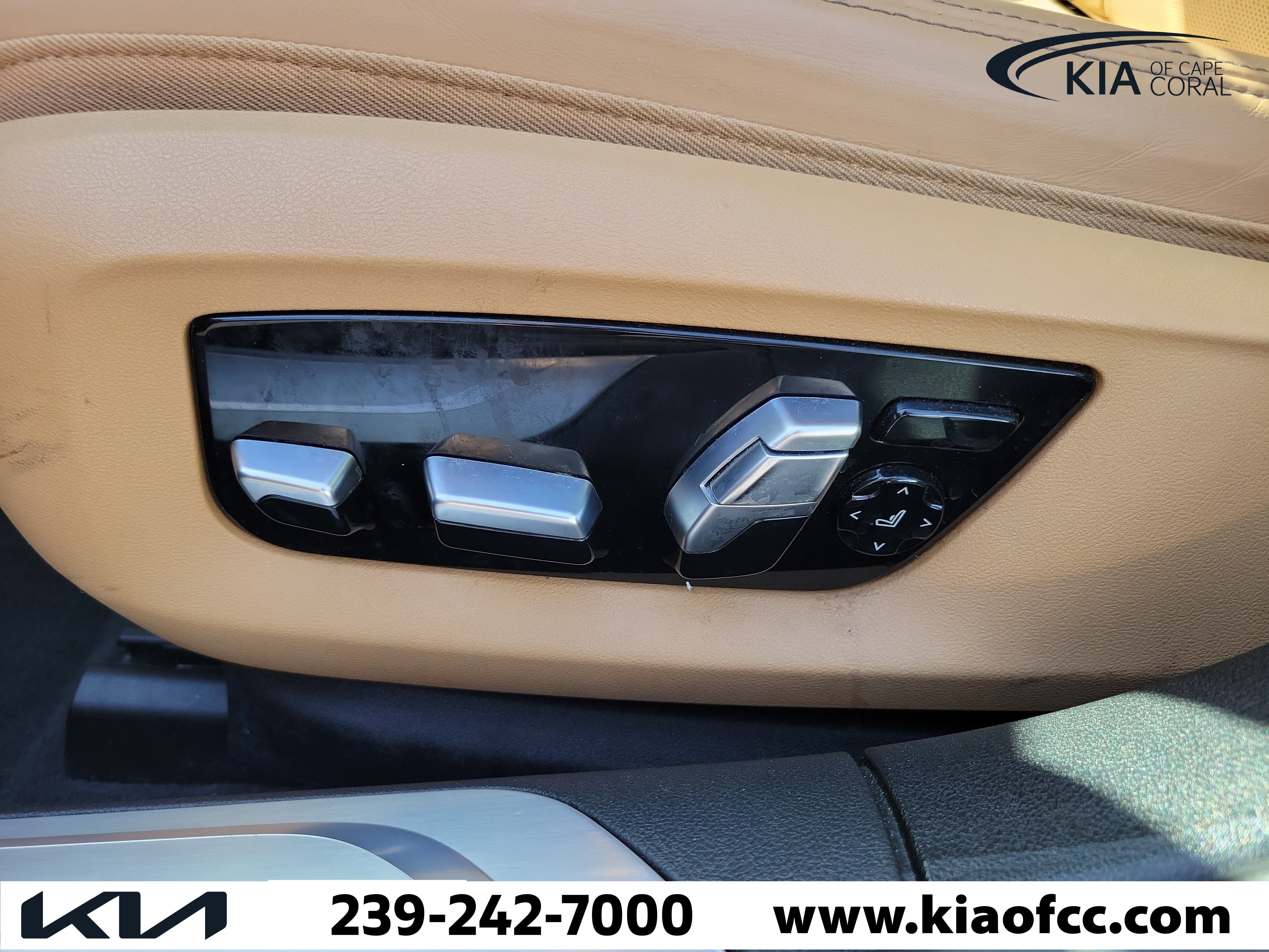 Used 2021 BMW 750i xDrive w/ Luxury Rear Seating Package image 21