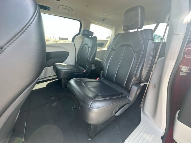 Used 2021 Chrysler Voyager Lxi FWD image 23
