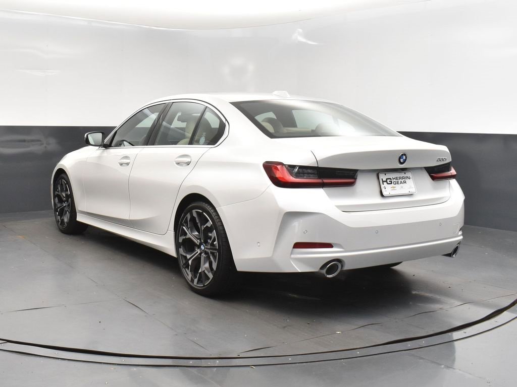 Certified 2025 BMW 330i Sedan w/ Premium Package image 5