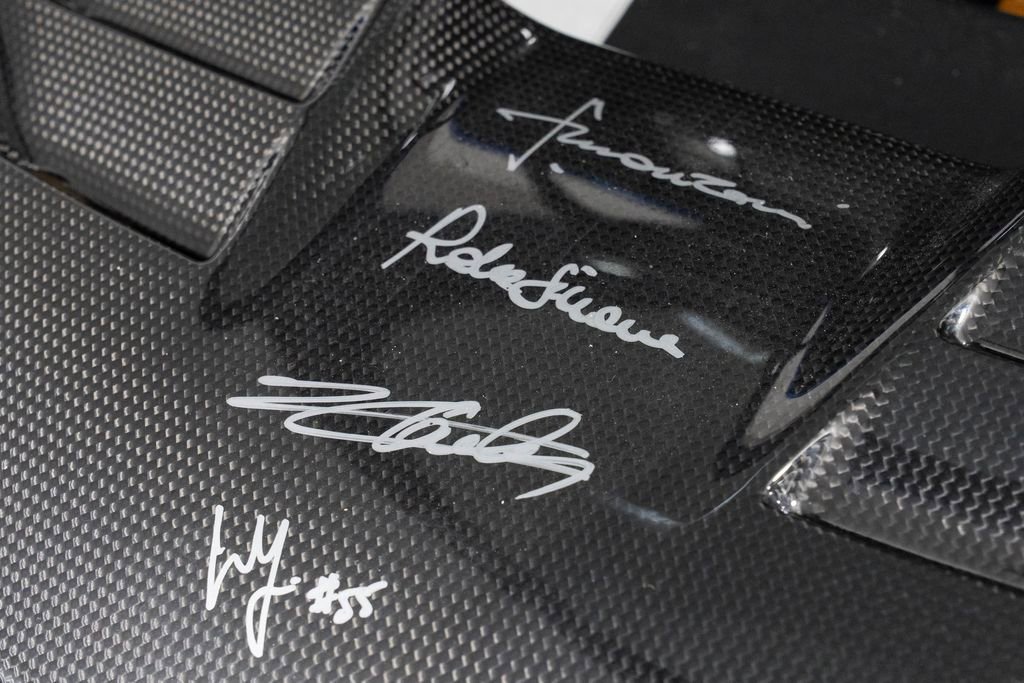 Used 2022 Ferrari SF90 Spider image 19