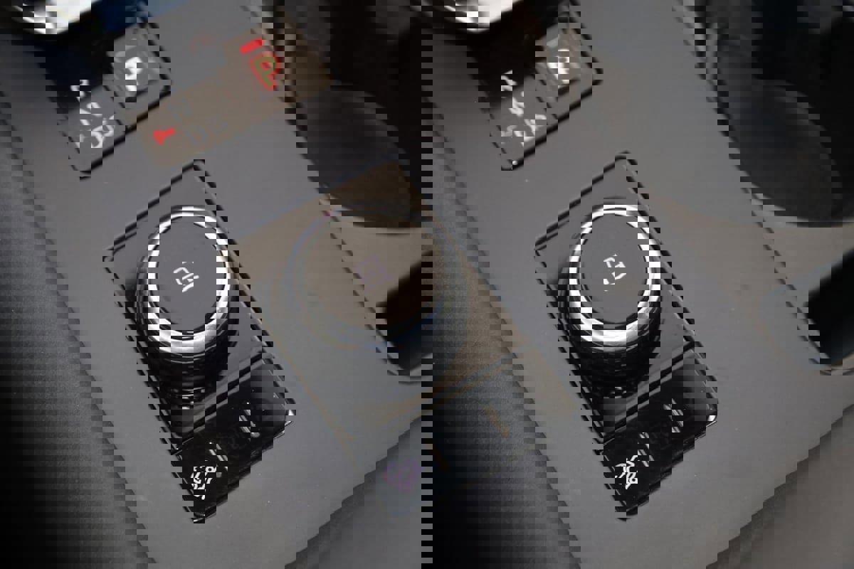 Used 2023 Land Rover Discovery S R-Dynamic image 29