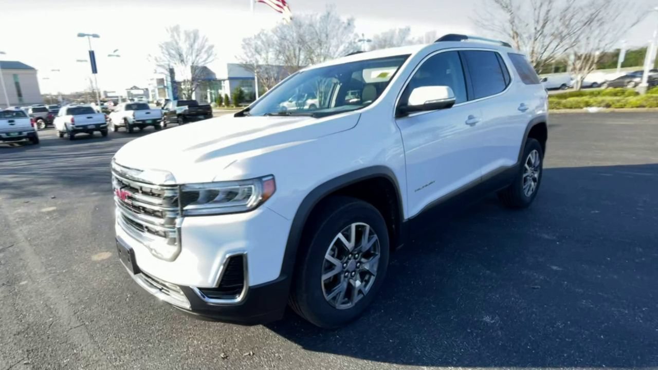 Used 2020 GMC Acadia SLE w/ Driver Convenience Package FWD image 4