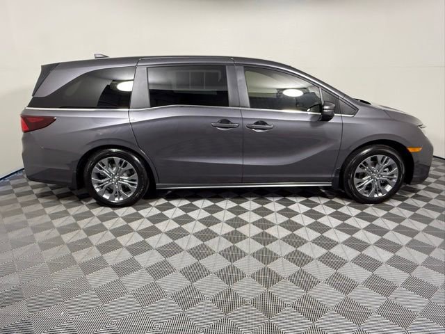 Used 2026 Honda Odyssey Touring image 7