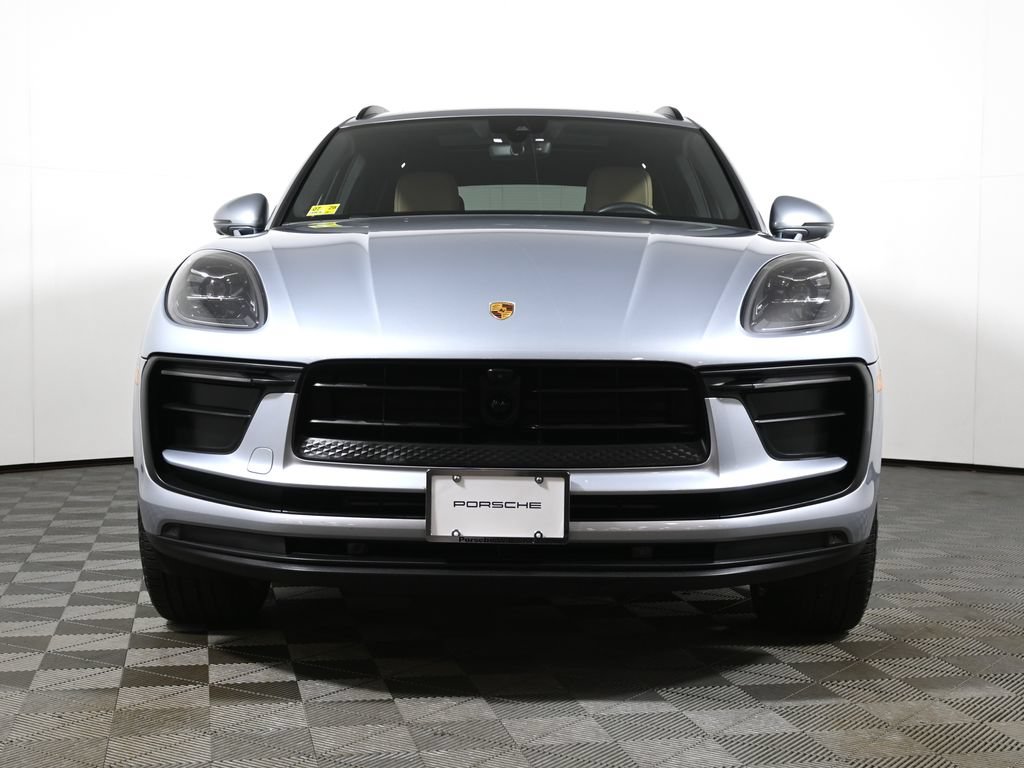 Used 2024 Porsche Macan AWD/4WD image 10