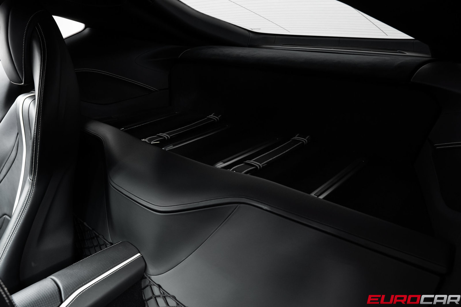 Used 2020 Ferrari 812 Superfast RWD image 38