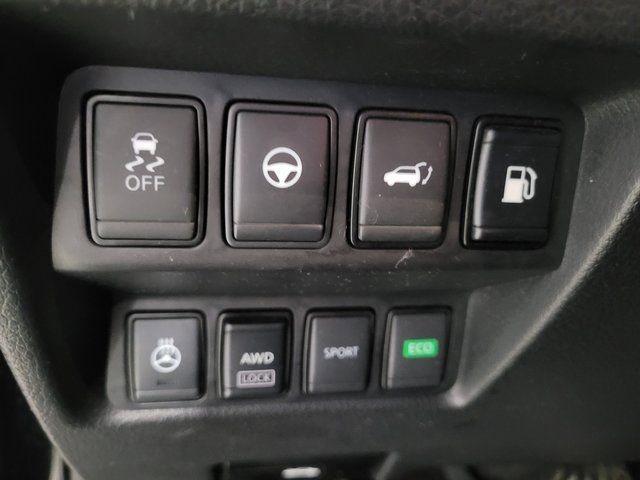 Used 2020 Nissan Rogue SL image 42