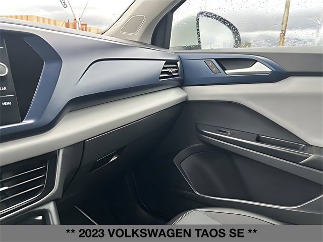 Used 2023 Volkswagen Taos SE w/ Panoramic Sunroof Package image 30