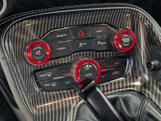 Used 2015 Dodge Challenger SRT Hellcat RWD image 15