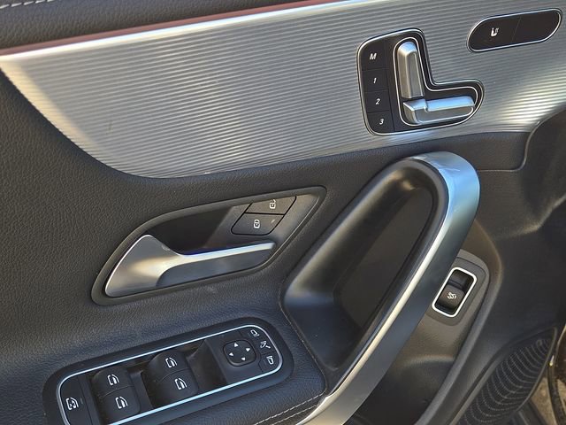 Used 2021 Mercedes-Benz CLA 250 image 19