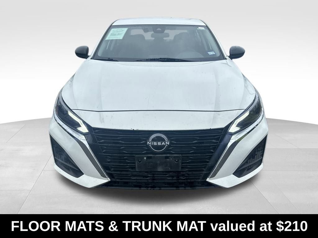 Used 2024 Nissan Altima 2.5 S image 2