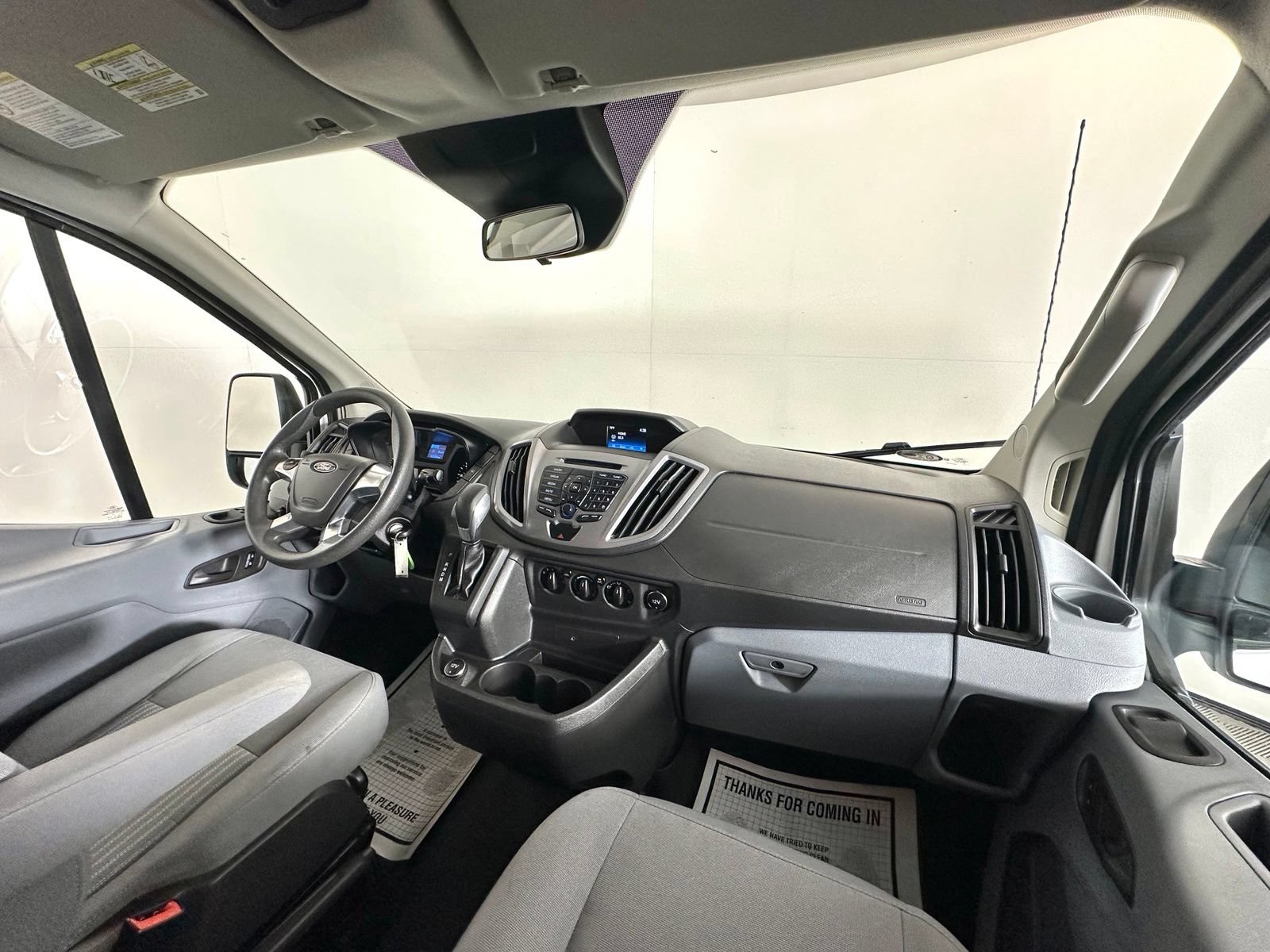 Used 2019 Ford Transit 350 XLT RWD image 2