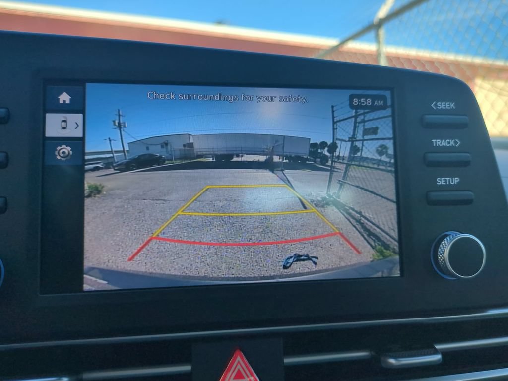 Used 2025 Hyundai Elantra Hybrid FWD image 23