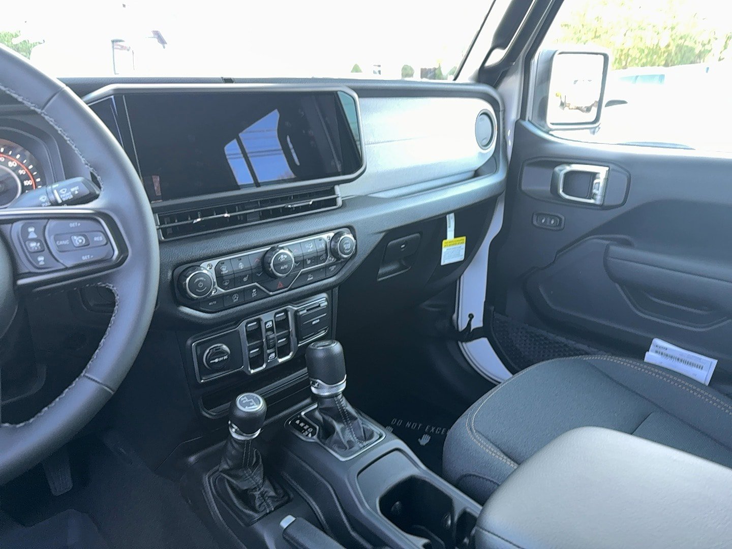 New 2026 Jeep Gladiator Sport AWD/4WD image 10