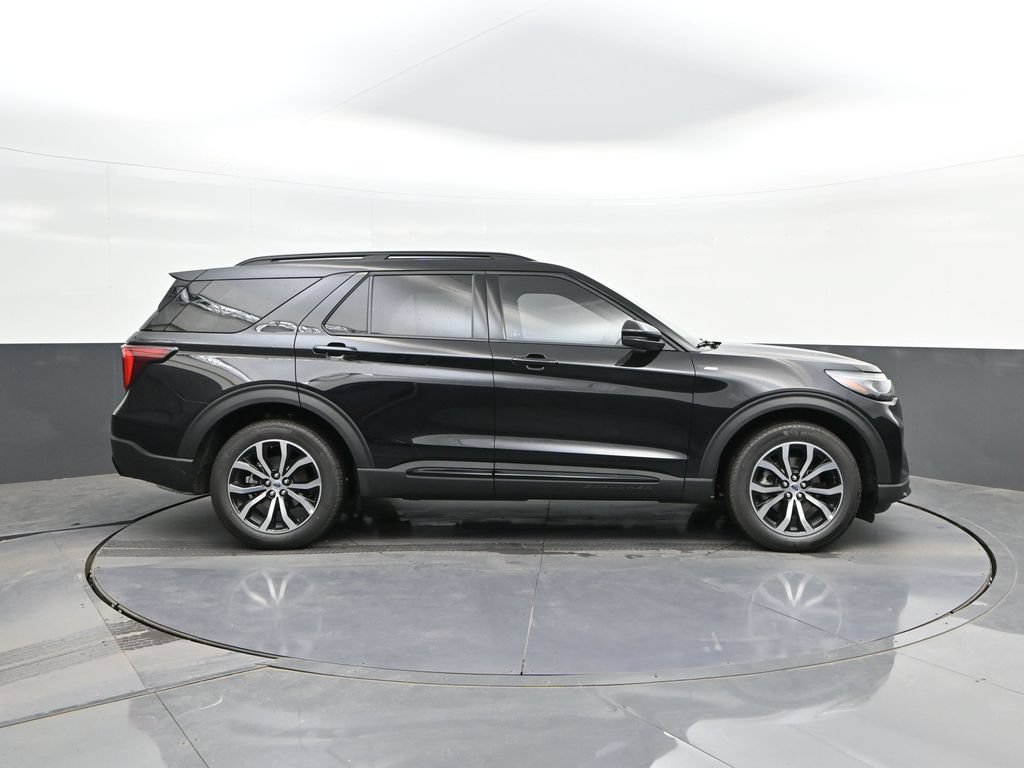 New 2026 Ford Explorer ST-Line RWD image 24