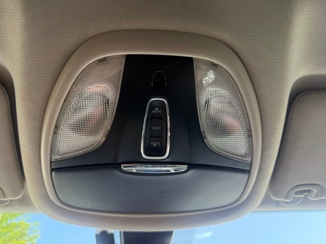 Used 2015 Chrysler 200 Limited w/ Convenience Group FWD image 27