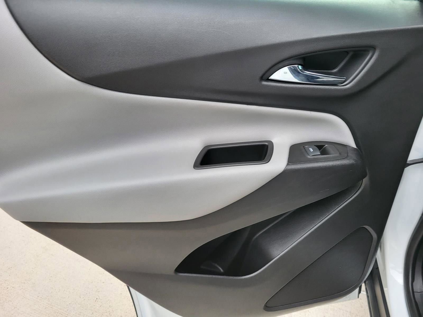 Used 2019 Chevrolet Equinox LS FWD image 10