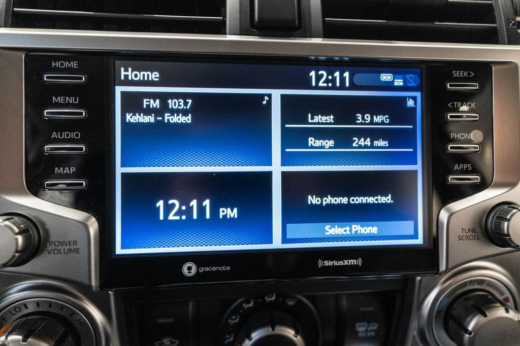 Used 2024 Toyota 4Runner SR5 AWD/4WD image 31