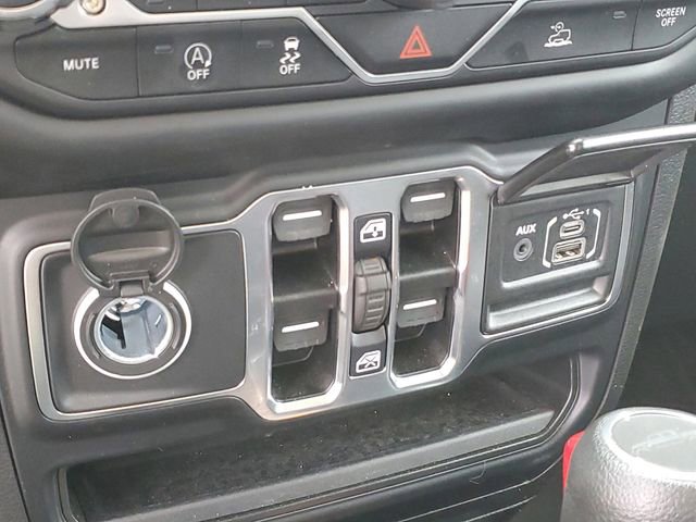 Used 2023 Jeep Gladiator Willys image 24