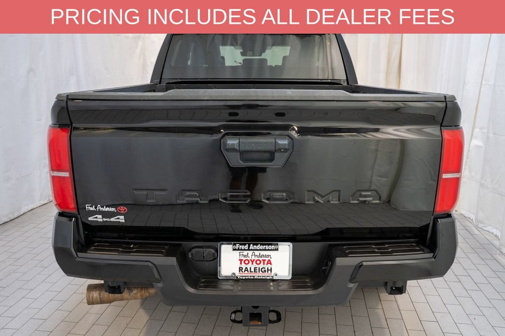 Certified 2025 Toyota Tacoma SR5 AWD/4WD image 4