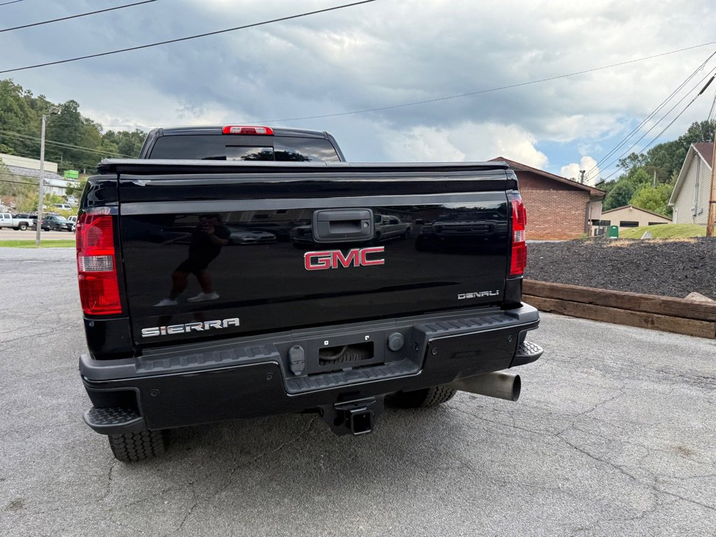Used 2015 GMC Sierra 2500 Denali w/ Duramax Plus Package image 12