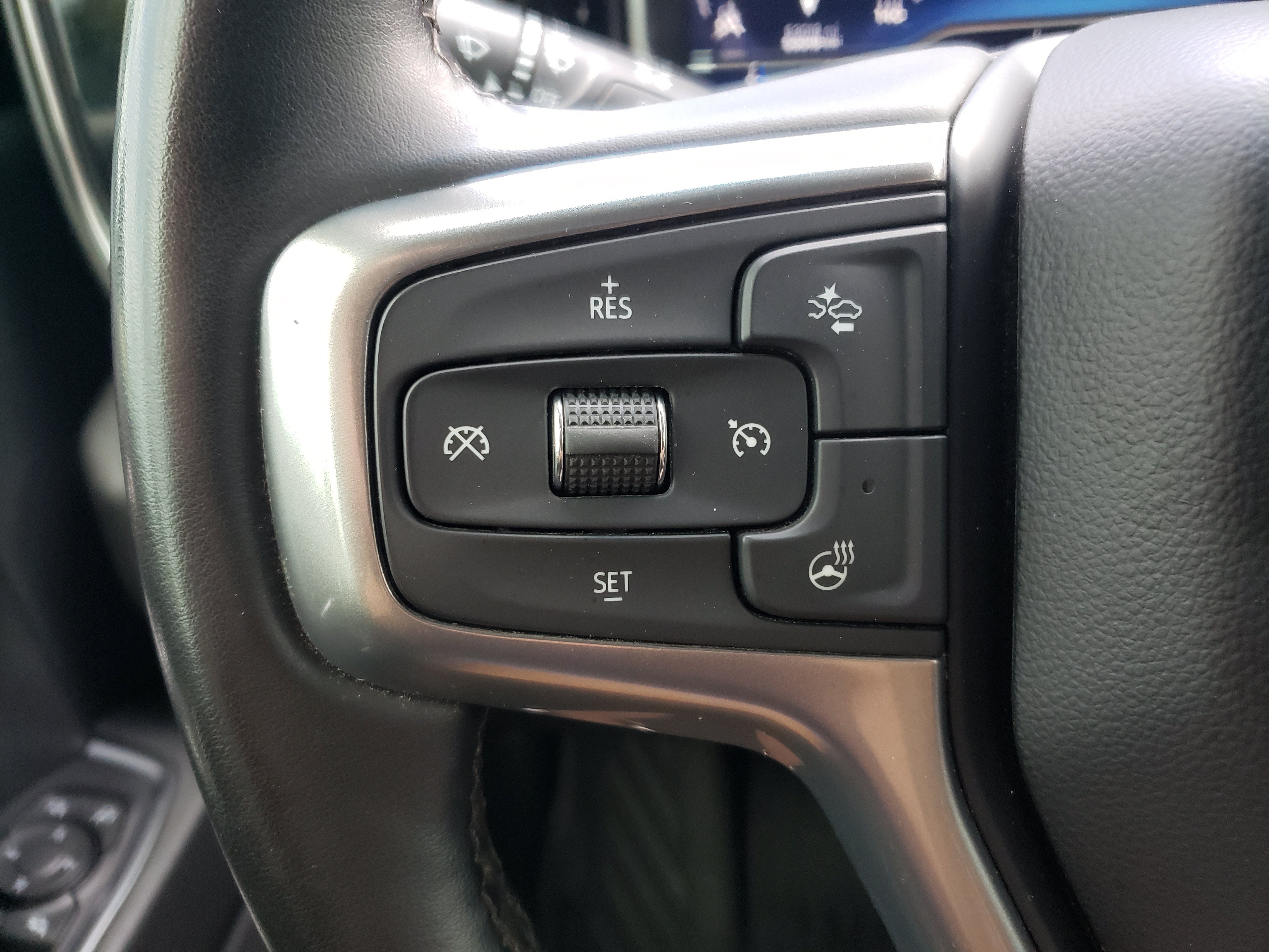 Used 2024 Chevrolet Silverado 2500 LT AWD/4WD image 15
