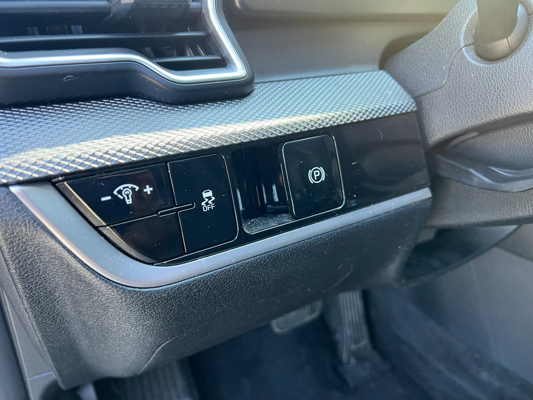 Certified 2023 Kia Sportage LX image 14