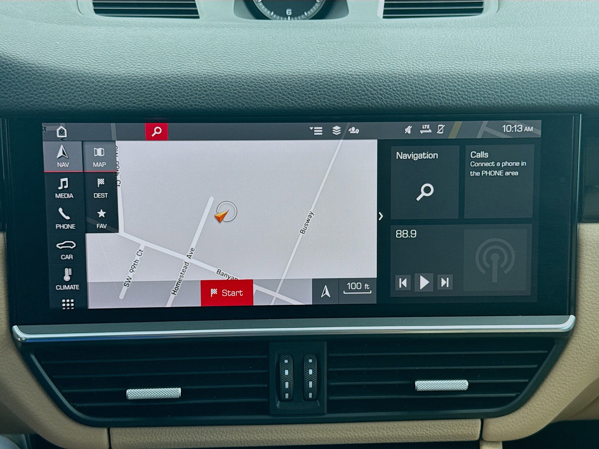 Used 2021 Porsche Cayenne AWD/4WD image 13