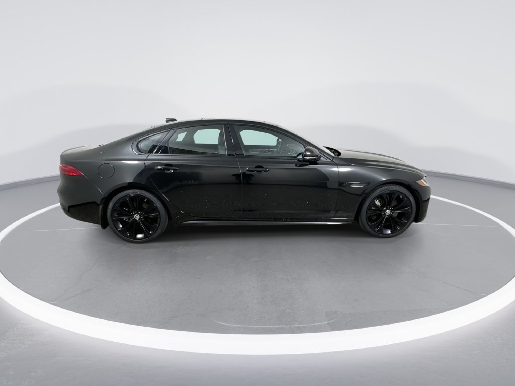 Used 2024 Jaguar XF R-Dynamic SE AWD/4WD image 9