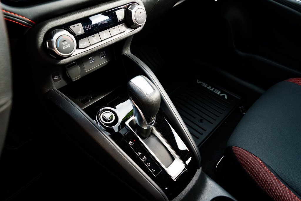 New 2025 Nissan Versa SR w/ Trunk Package image 16