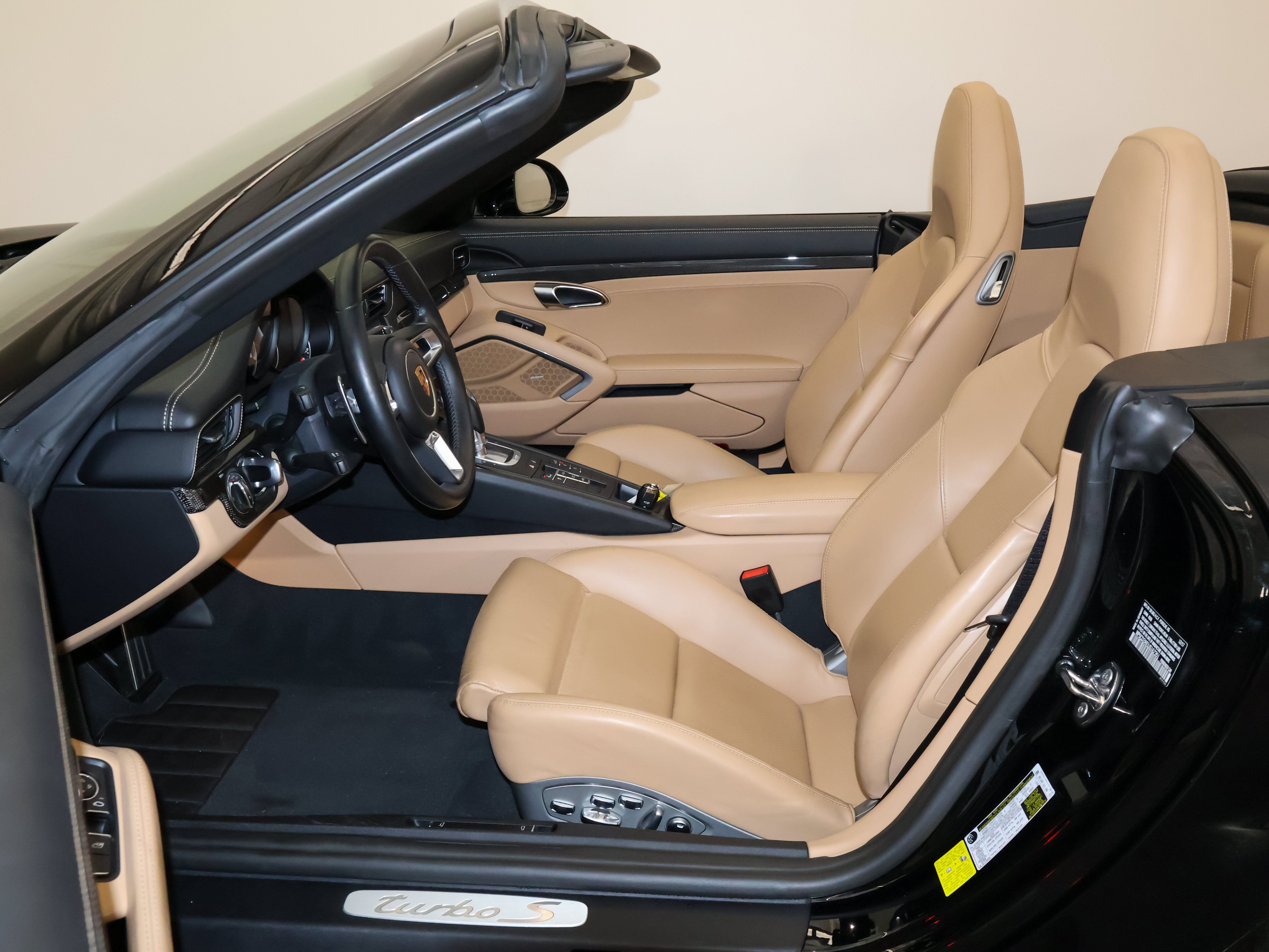 Used 2018 Porsche 911 Turbo S AWD/4WD image 13
