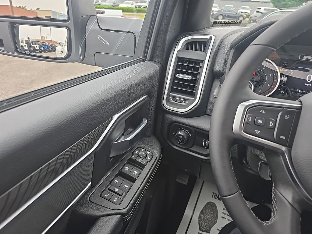 New 2026 RAM 3500 Big Horn AWD/4WD image 13