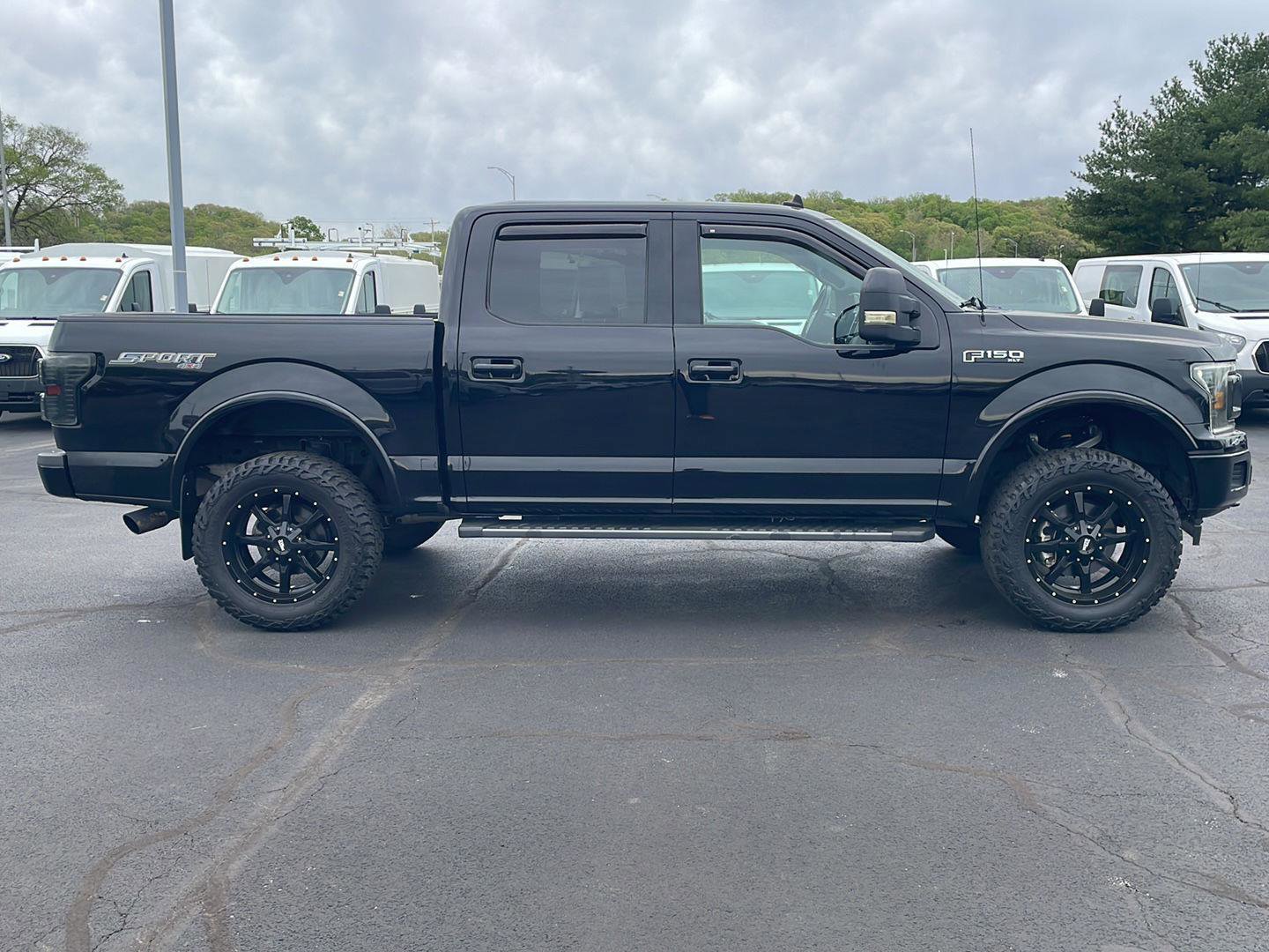 Used 2019 Ford F150 XLT w/ Equipment Group 302A Luxury AWD/4WD image 9